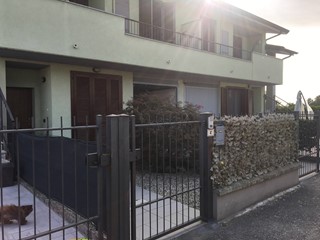 Appartamento in Vendita a Pieve Fissiraga, 150'000€, con Box