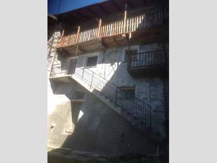 Casale in Vendita a Sampeyre, 45'000€