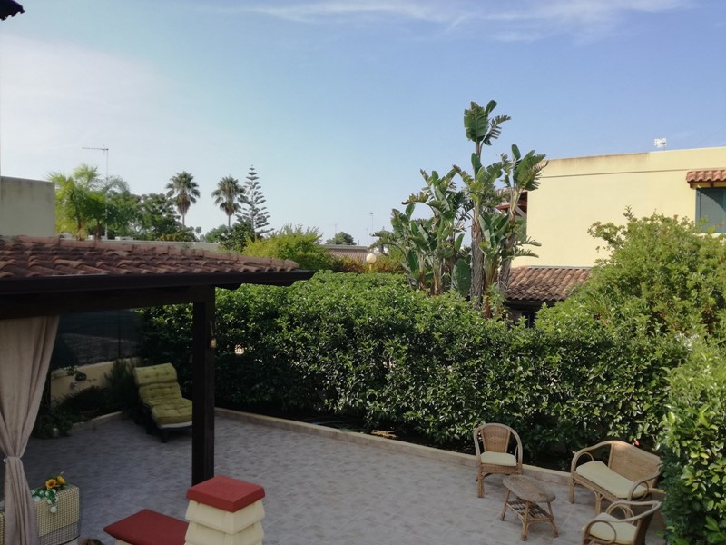 Villa in Vendita a Melendugno, zona TORRE DELL'ORSO, 220'000€, 160 m², arredato