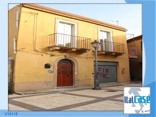 Casa Indipendente in Vendita a Messina, zona Sud, 99'000€, 130 m²
