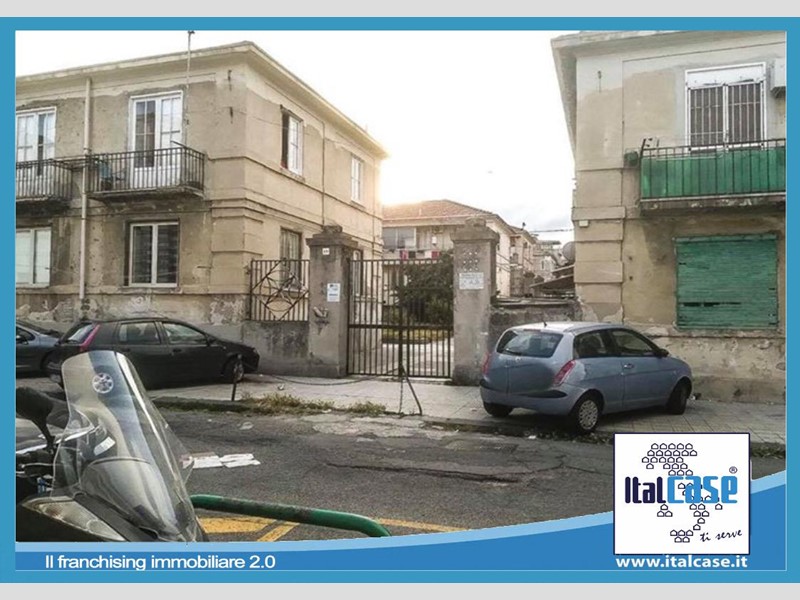 Quadrilocale in Vendita a Messina, zona Centro/nord, 89'000€, 90 m²
