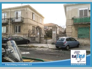 Quadrilocale in Vendita a Messina, zona Centro/nord, 89'000€, 90 m²