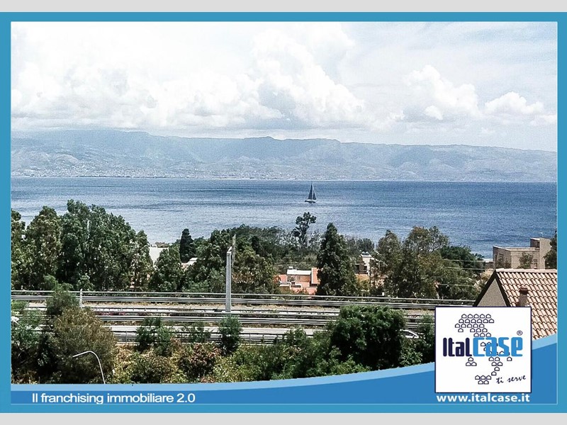 Quadrilocale in Vendita a Messina, zona Sud, 200'000€, 130 m²