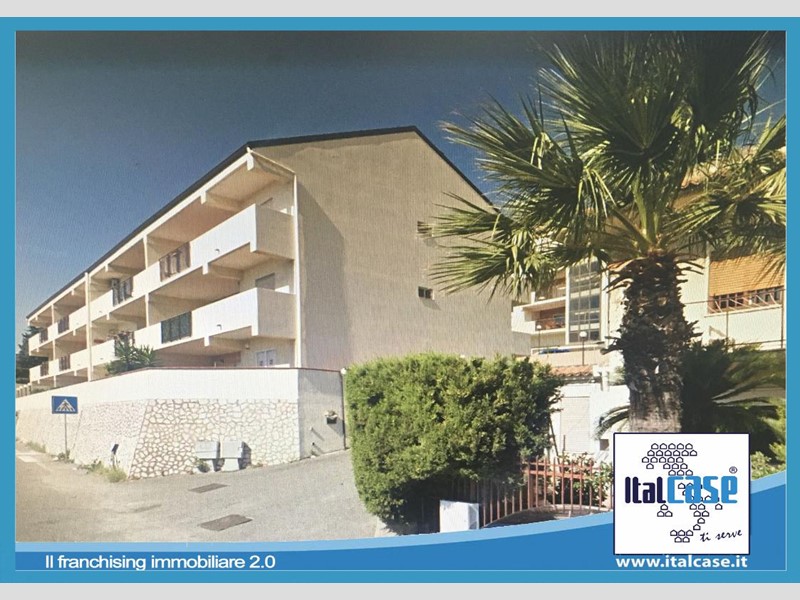 Quadrilocale in Vendita a Messina, zona Sud, 200'000€, 130 m²