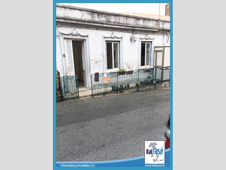 Casa Indipendente in Vendita a Messina, zona Nord, 39'000€, 75 m²