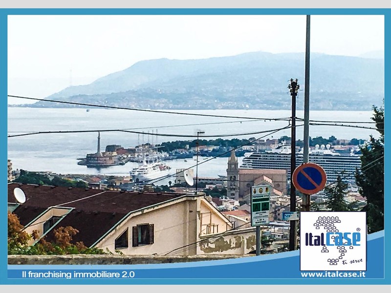 Trilocale in Vendita a Messina, zona Centro, 120'000€, 75 m²