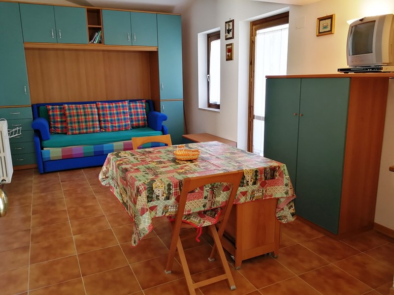 Bilocale in Vendita a Rocca Pia, 58'000€, 38 m², arredato