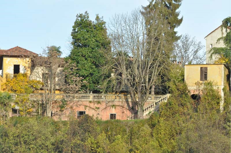 Villa in Vendita a Ozzano Monferrato, zona unesco, 150'000€, 400 m²