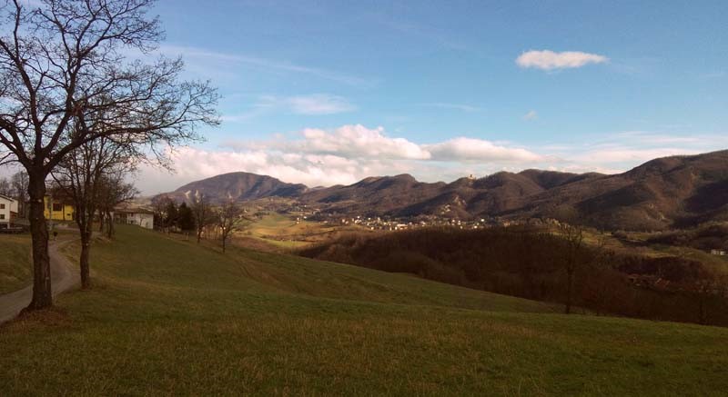 Terreno edificabile in Vendita a Carpineti, zona Marola, 31'000€, 700 m²