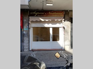Negozio in Affitto a Portici, 550€, 25 m²