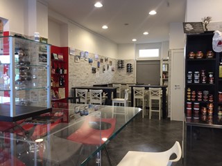 Attività commerciale in Vendita a Torino, 560'000€, 215 m²