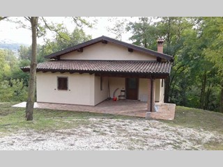 Casa Indipendente in Vendita a Pianello Val Tidone, zona Pianello Val Tidone, 138'000€, 140 m²
