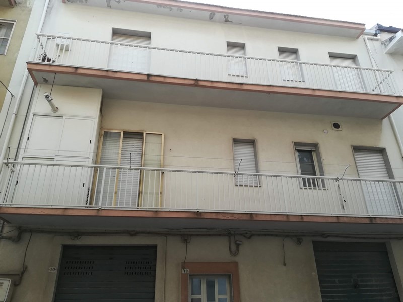 Casa Indipendente in Vendita a Ragusa, 110'000&euro;, 265 m²