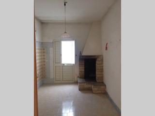 Appartamento in Vendita a Guagnano, zona paisiello, 36'000€, 220 m²