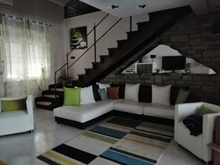 Appartamento in Vendita a Palermo, zona Villagrazia di Palermo , 200'000€, 214 m²