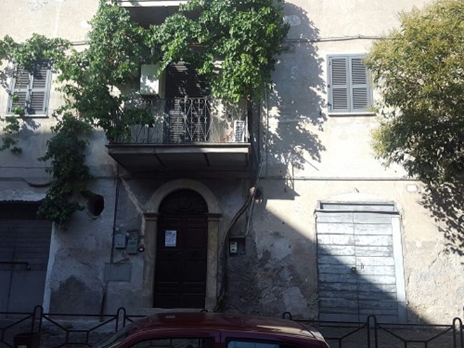 Trilocale in Vendita a Palombara Sabina, zona CENTRO STORICO, 35'000&euro;, 61 m²