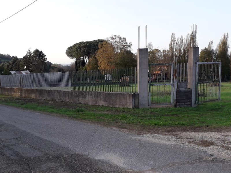 Villa in Vendita a Palombara Sabina, zona PALOMBARA SABINA, 119'000&euro;, 200 m²