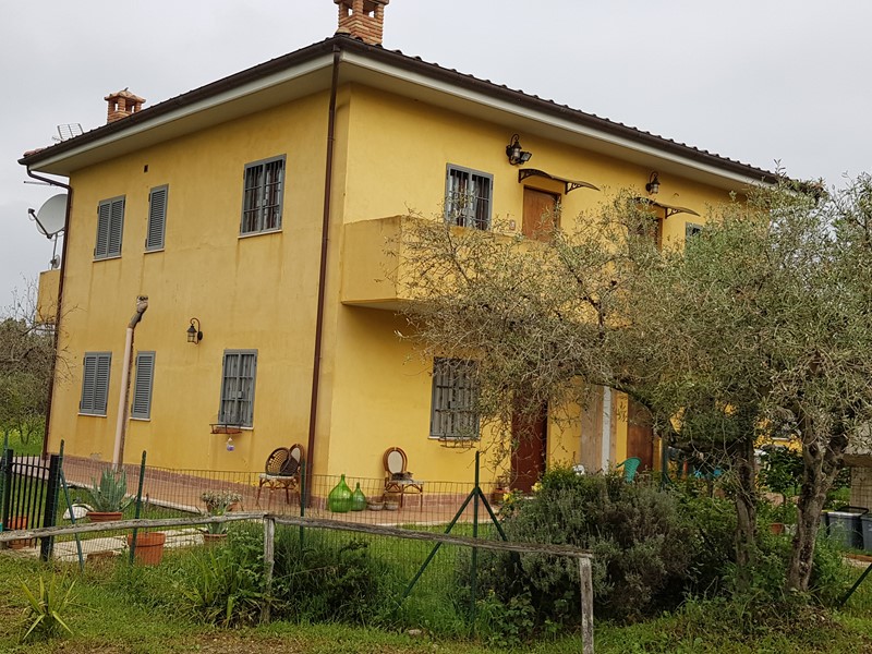 Trilocale in Vendita a Palombara Sabina, zona STAZZANO, 109'000&euro;, 110 m²