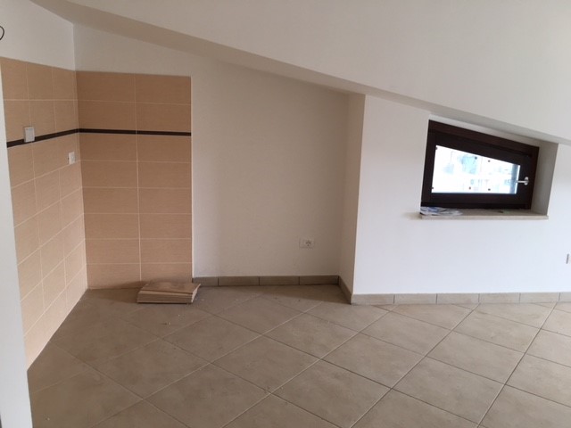 Attico in Vendita a Monterotondo, zona BORGONOVO, 75'000€, 50 m²