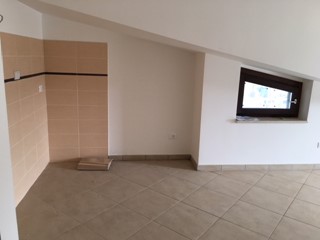 Attico in Vendita a Monterotondo, zona BORGONOVO, 75'000€, 50 m²