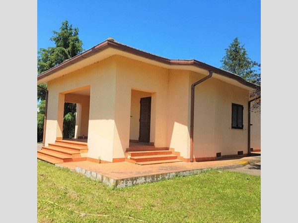 Villa in Vendita a Fiano Romano, zona VIA DEL FONTANILE, 299'000€, 150 m², con Box