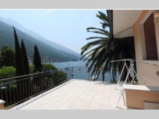 Villa in Vendita a Malcesine, 300 m²