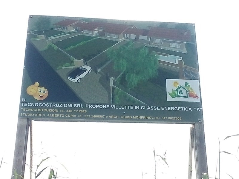 Villetta a schiera in Vendita a Suno, 250'000€, 90 m²