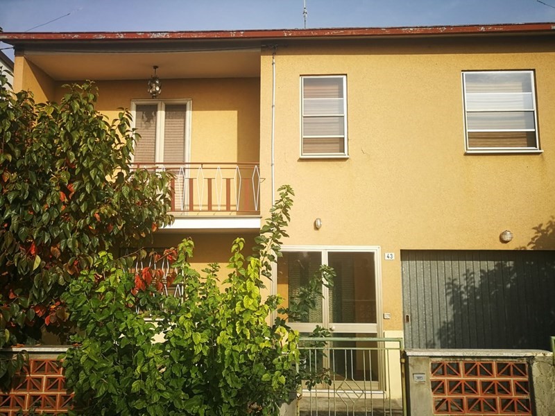 Casa Indipendente in Vendita a Conselice, 110'000€, 180 m², con Box