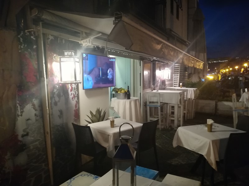 Attività commerciale in Vendita a Pozzuoli, zona PORTO POZZUOLI, 50'000€, 30 m²