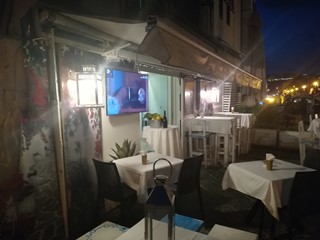 Attività commerciale in Vendita a Pozzuoli, zona PORTO POZZUOLI, 50'000€, 30 m²