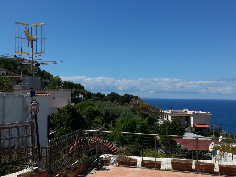 Villa in Vendita a Forio, zona PUNTA IMPERATORE, 260'000€, 120 m²