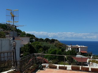 Villa in Vendita a Forio, zona PUNTA IMPERATORE, 260'000€, 120 m²