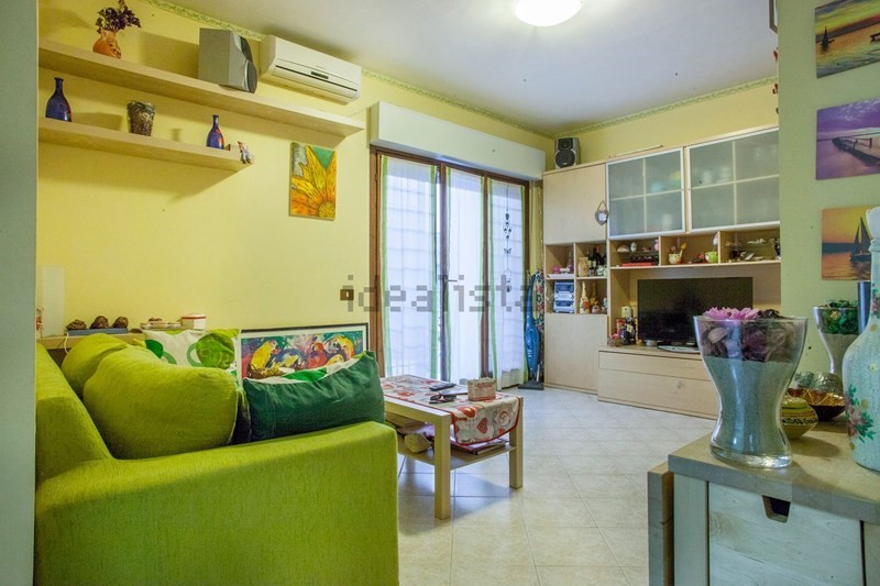 Bilocale in Vendita a Monterotondo, zona SAN MARTINO, 88'000€, 45 m², arredato, con Box