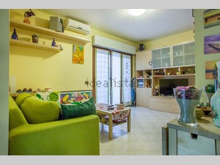 Bilocale in Vendita a Monterotondo, zona SAN MARTINO, 88'000€, 45 m², arredato, con Box