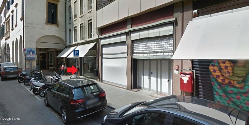 Negozio in Vendita a Padova, zona Centro, 450'000€, 98 m²