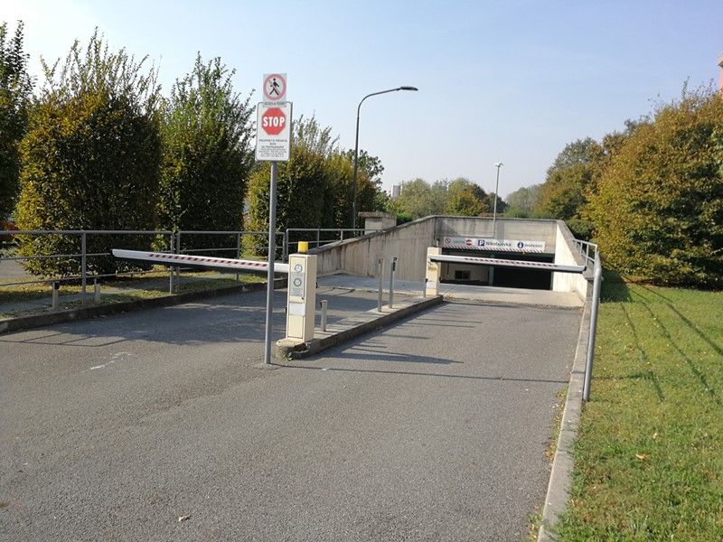 Box in Vendita a Milano, zona forze armate, 7'900€, 14 m²