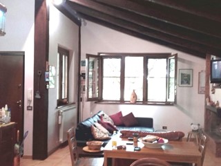 Villa in Vendita a Canale Monterano, zona  via fosso di mezzagnone, 199, 280'000€, 120 m², con Box