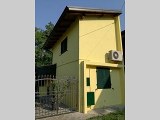 Casa Indipendente in Vendita a Gropparello, zona Sariano, 65'000€, 55 m², arredato