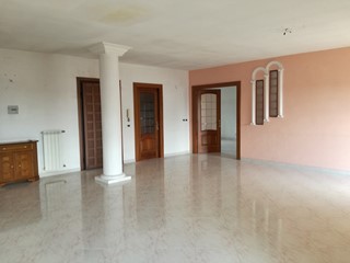 Appartamento in Vendita a Piansano, zona centrale, 176'000€, 180 m²