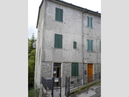 Casa Indipendente in Vendita a Castell'Azzara, 46'000€, 108 m², arredato, con Box