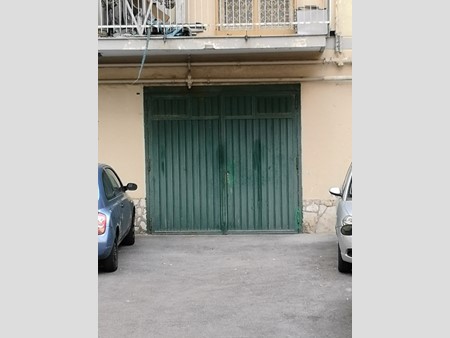 Box in Vendita a Napoli, zona Via Epomeo 278, 115'000€, 75 m²