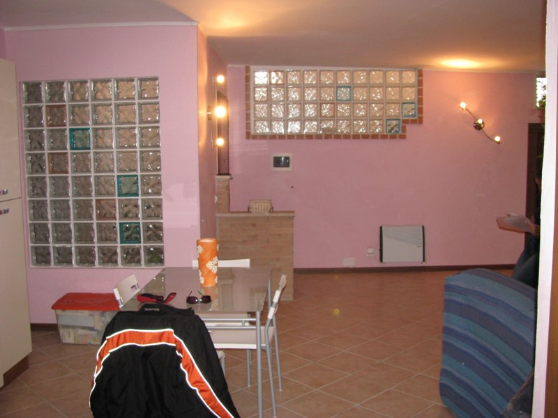 Bilocale in Vendita a Palombara Sabina, zona PALOMBARA SABINA, 25'000&euro;, 57 m²