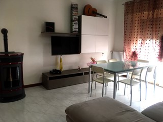 Casa Indipendente in Vendita a Giacciano con Baruchella, zona Zelo, 85'000€, 140 m², arredato