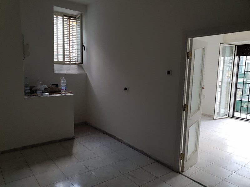 Bilocale in Vendita a Napoli, zona San Giovanni a teduccio , 35'000€, 40 m²