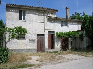 Casale in Vendita a Morro d'Alba, 73'000€