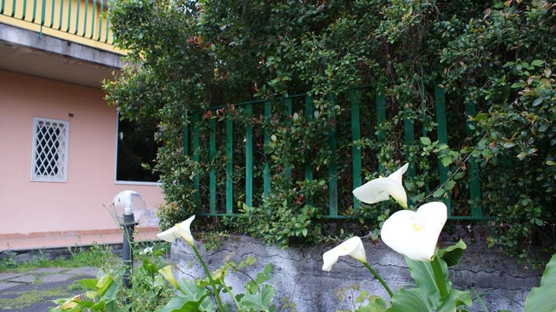 Villetta a schiera in Vendita a Giarre, zona trepunti, 90'000€, 90 m², arredato