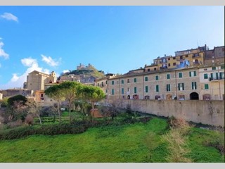 Quadrilocale in Vendita a Tolfa, 169'000€, 140 m²