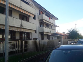 Appartamento in Vendita a Solaro, 188'000€, 90 m², arredato