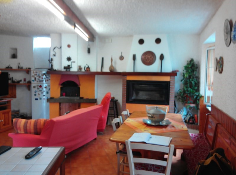 Casa Semi Indipendente in Vendita a Beverino, zona vetrale, 85'000€, 120 m², con Box