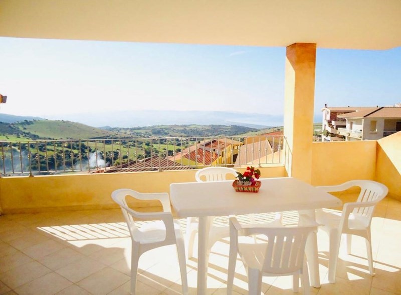 Bilocale in Vendita a Trinità d'Agultu e Vignola, zona via Aldo Moro snc, 95'000€, 41 m², arredato